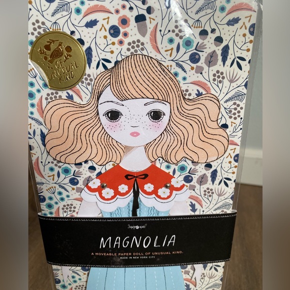 ☘️New in packaging- Moveable paper doll “Magnolia” made in USA Rare! - Picture 4 of 4